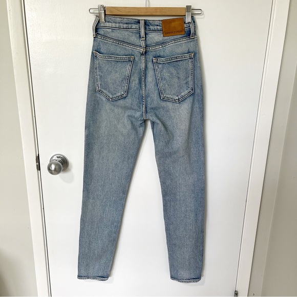 Aritzia Denim Forum The Yoko High Rise Slim Jean Light Blue size 24 - Picture 8 of 16